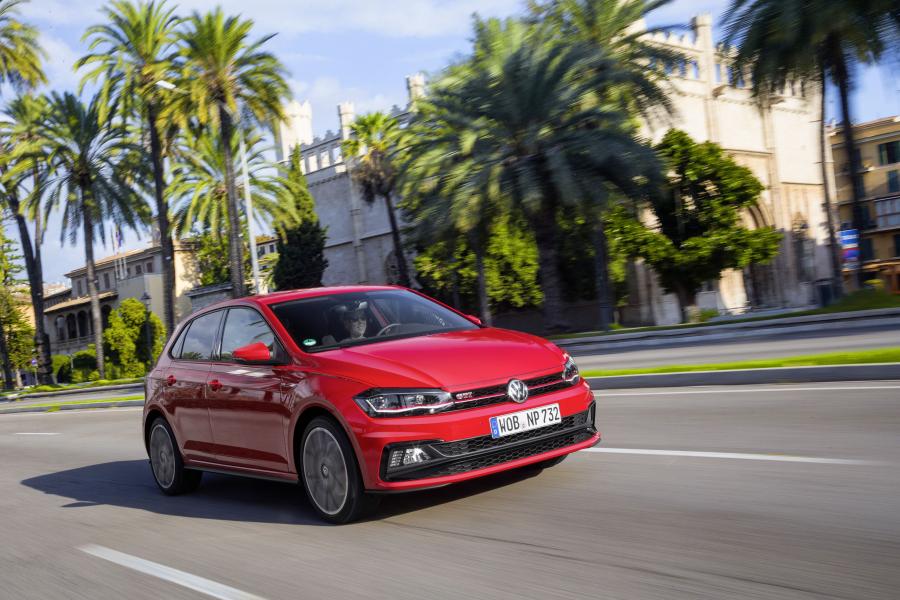  Volkswagen Polo GTI 2017 года  (WW) (фото 38 из 46)